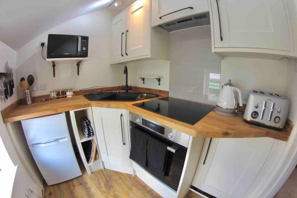 Traveller'S Rest - Cosy Cottage In Heart Of Wilton Salisbury Extérieur photo